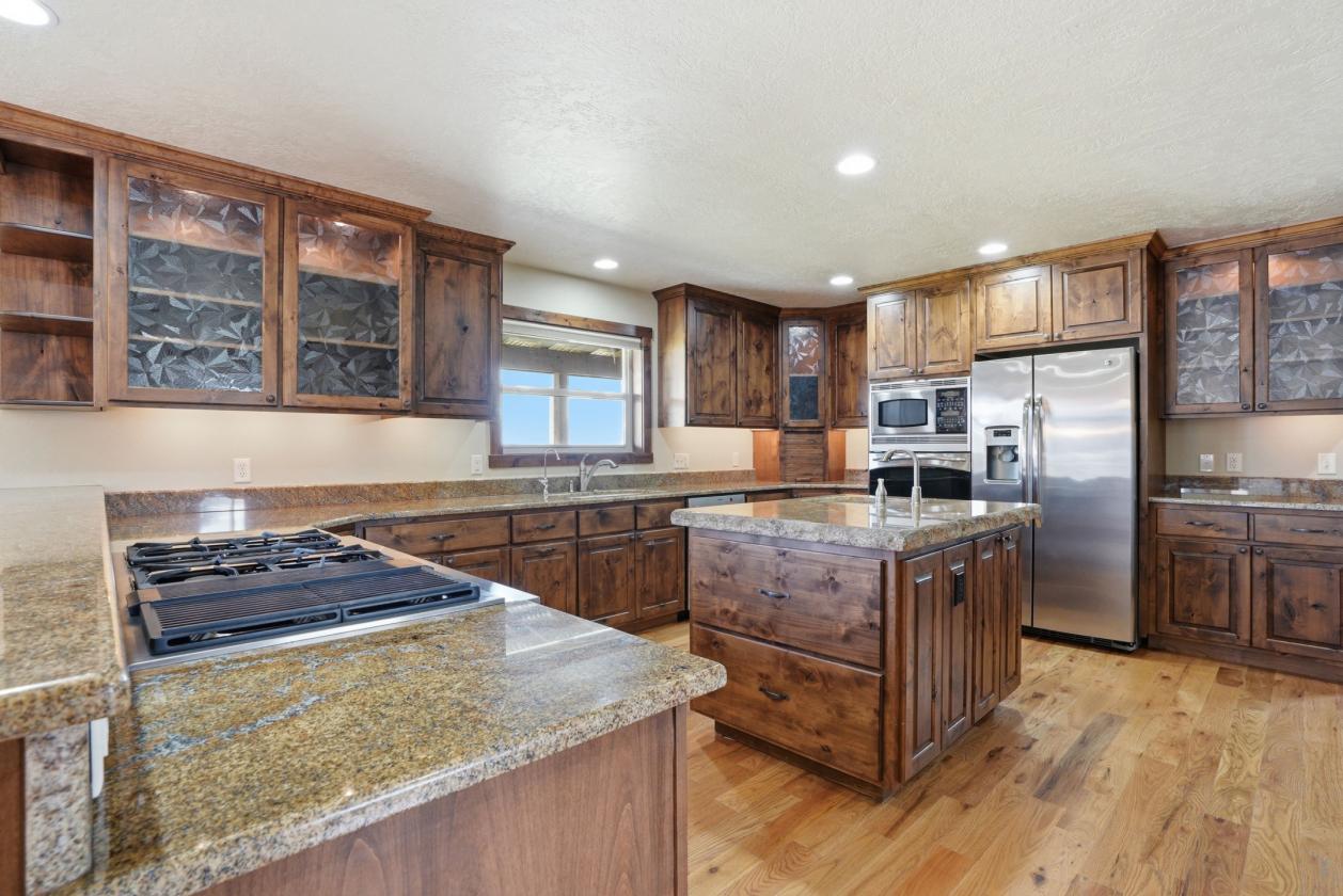 Custom Home with Endless Mountain Views - photo 7