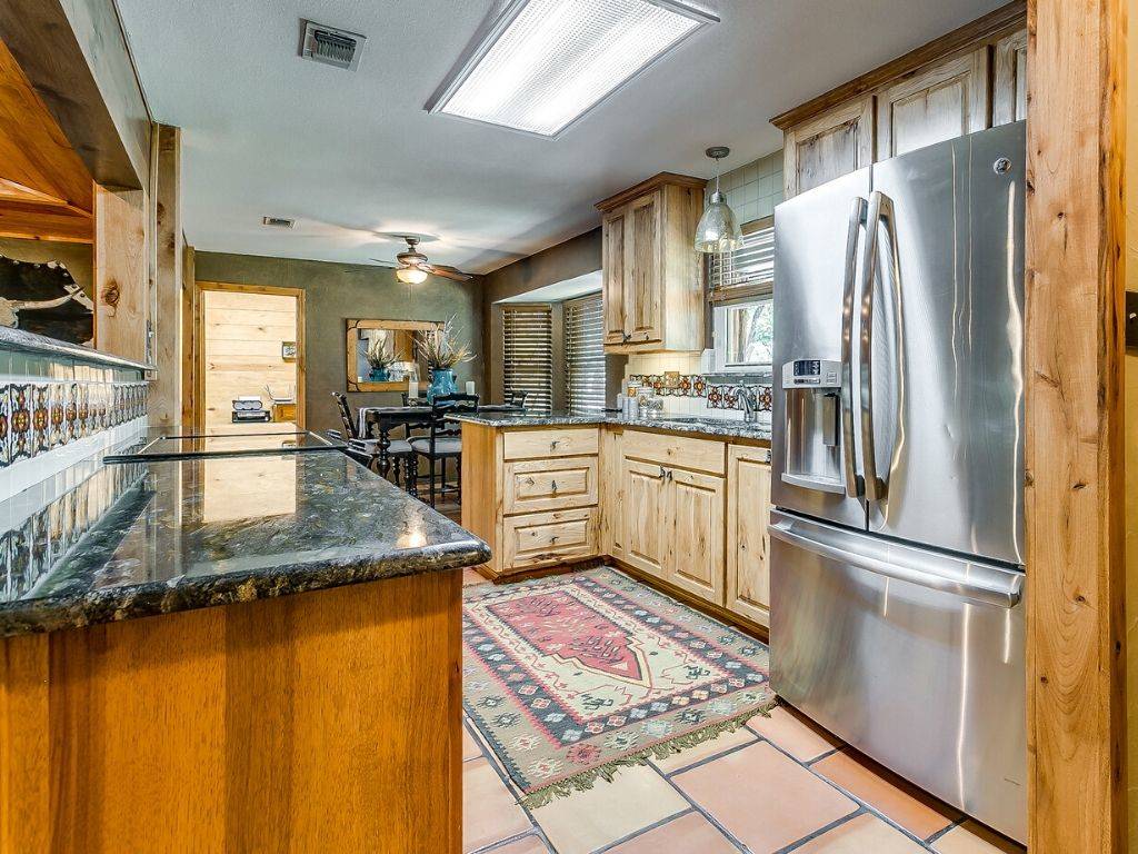 Beautiful Horse Producing Facility with Rental Units