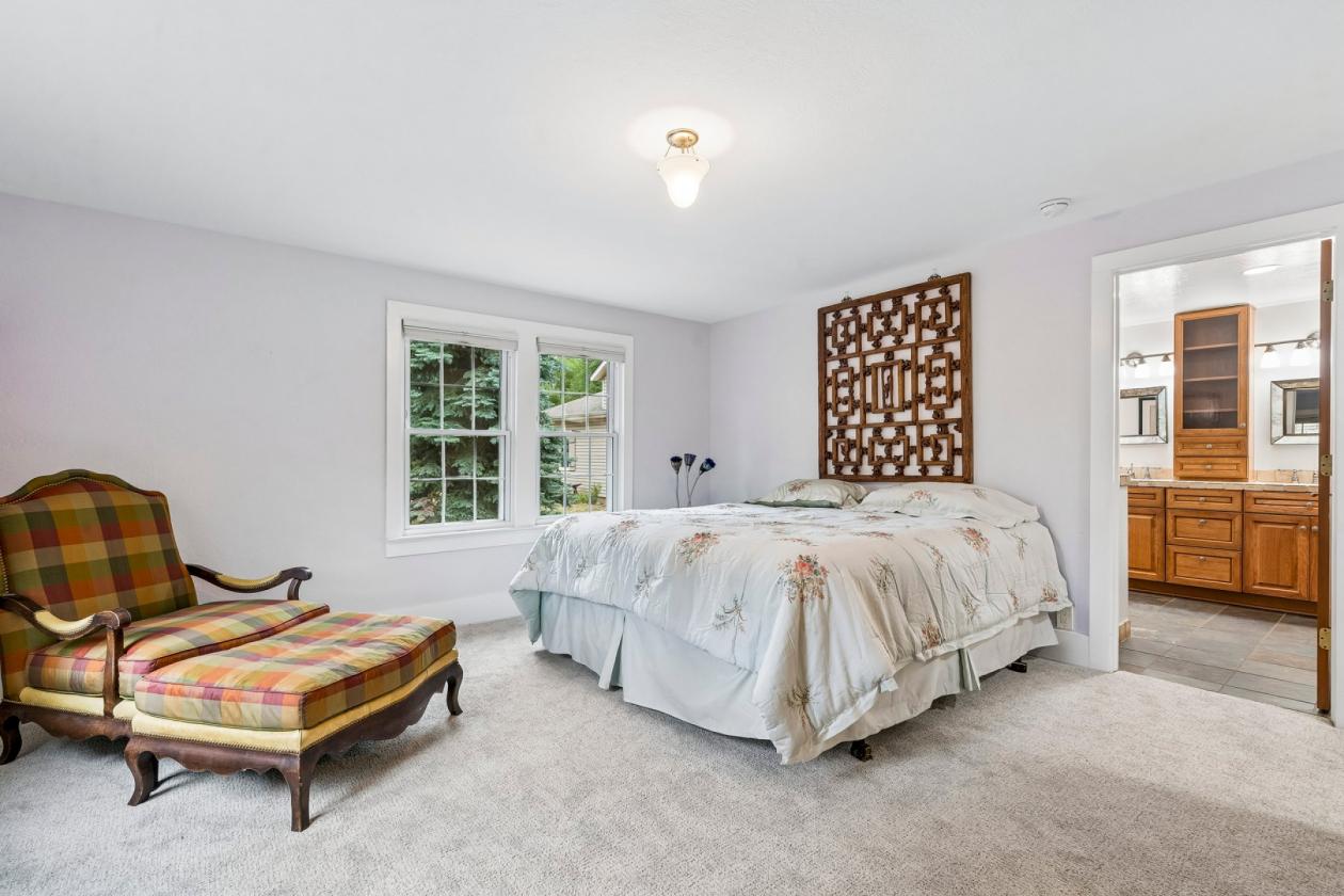 Remarkable horse property with beautiful pasture - photo 15