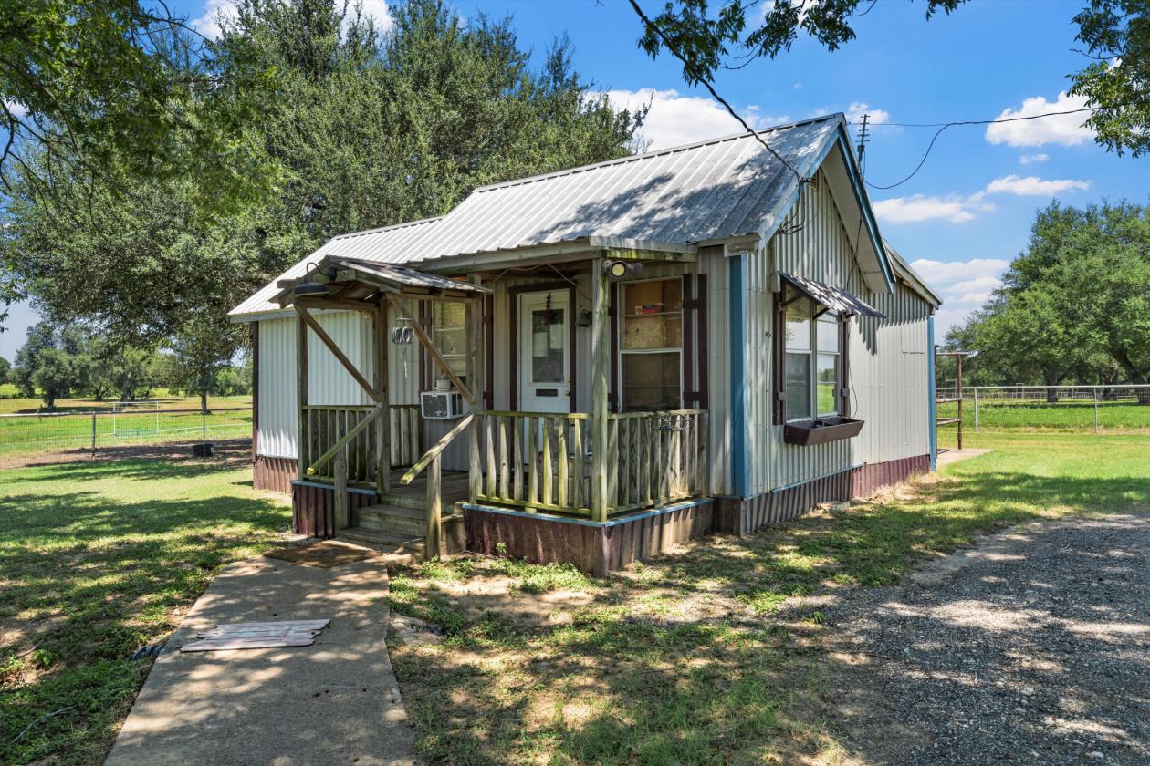 Beautiful 101 Acre Equestrian Facility & Residence - photo 24