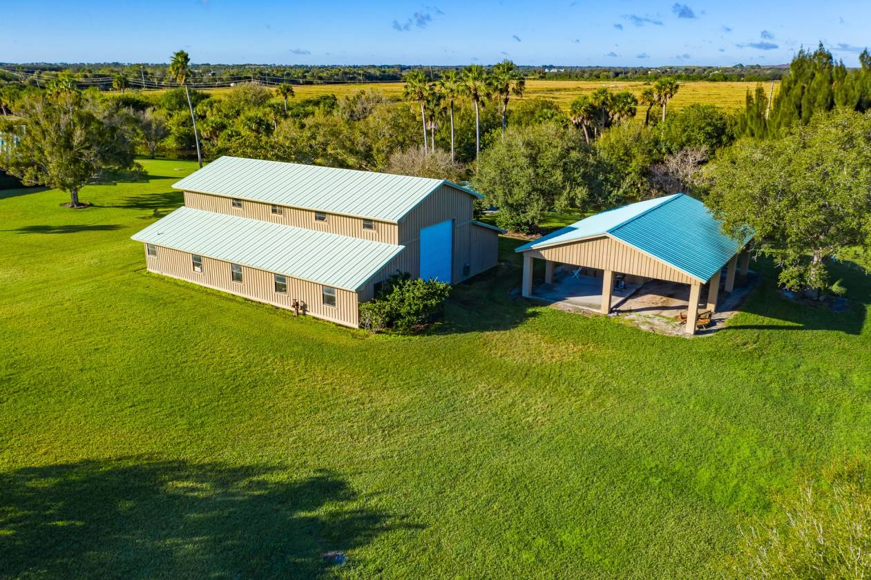 Spectacular estate home on 9+ acres in Vero Beach Vero Beach, Indian