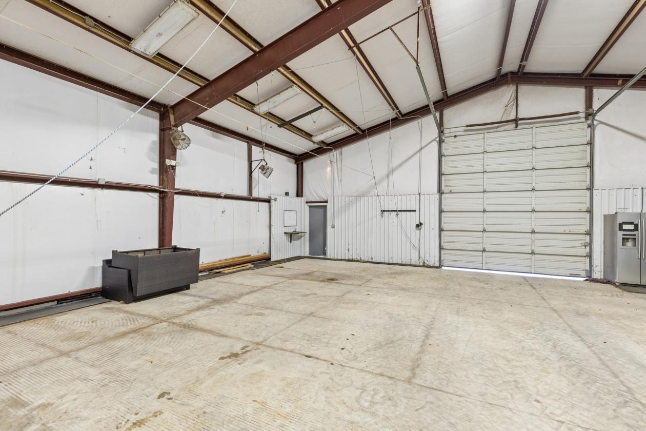Private Equestrian Estate on 19+ Acres - photo 17