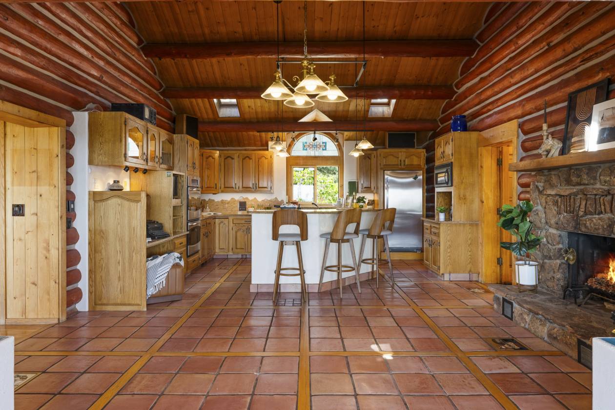 Palacio Celestial: Private Boulder Mountain Estate - photo 22