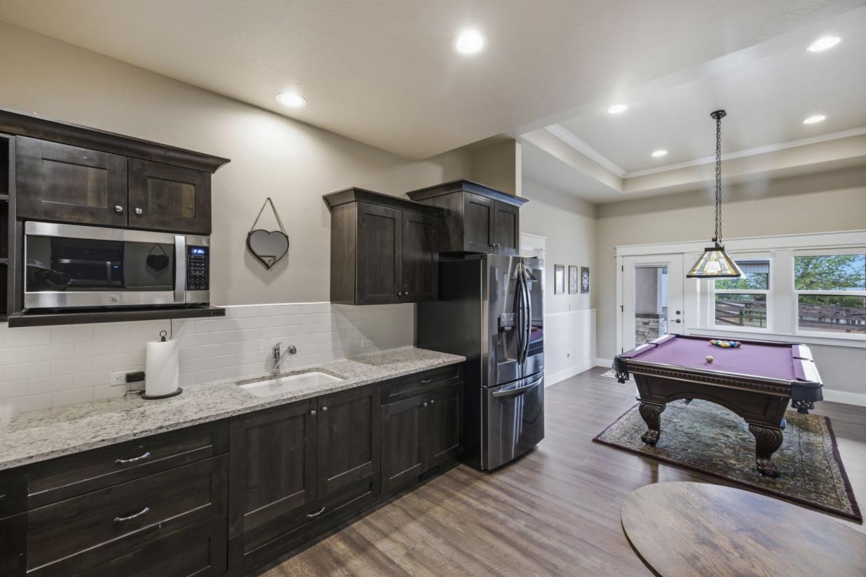 EQUESTRIAN ESTATE + LUXURY HOME + RIDE-OUT ACCESS! - photo 16