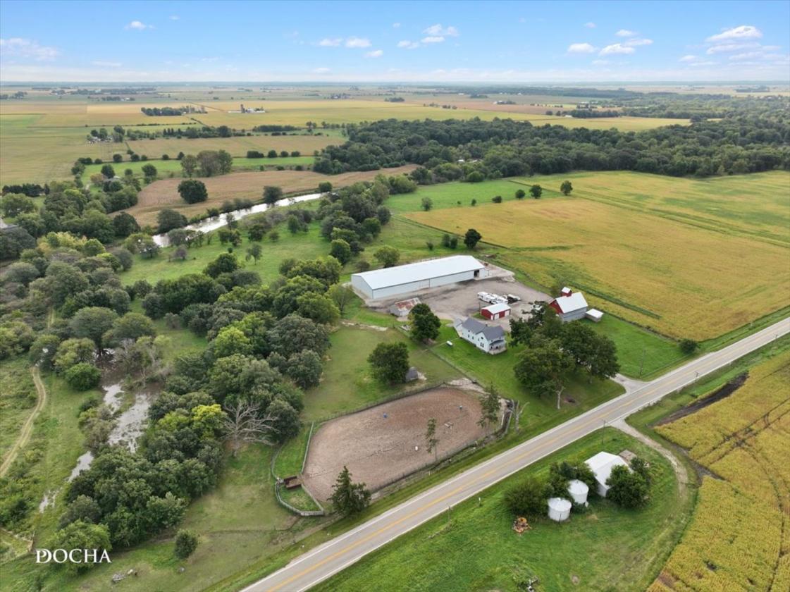 Renovated Farmhouse, Indoor Arena & More! - photo 29