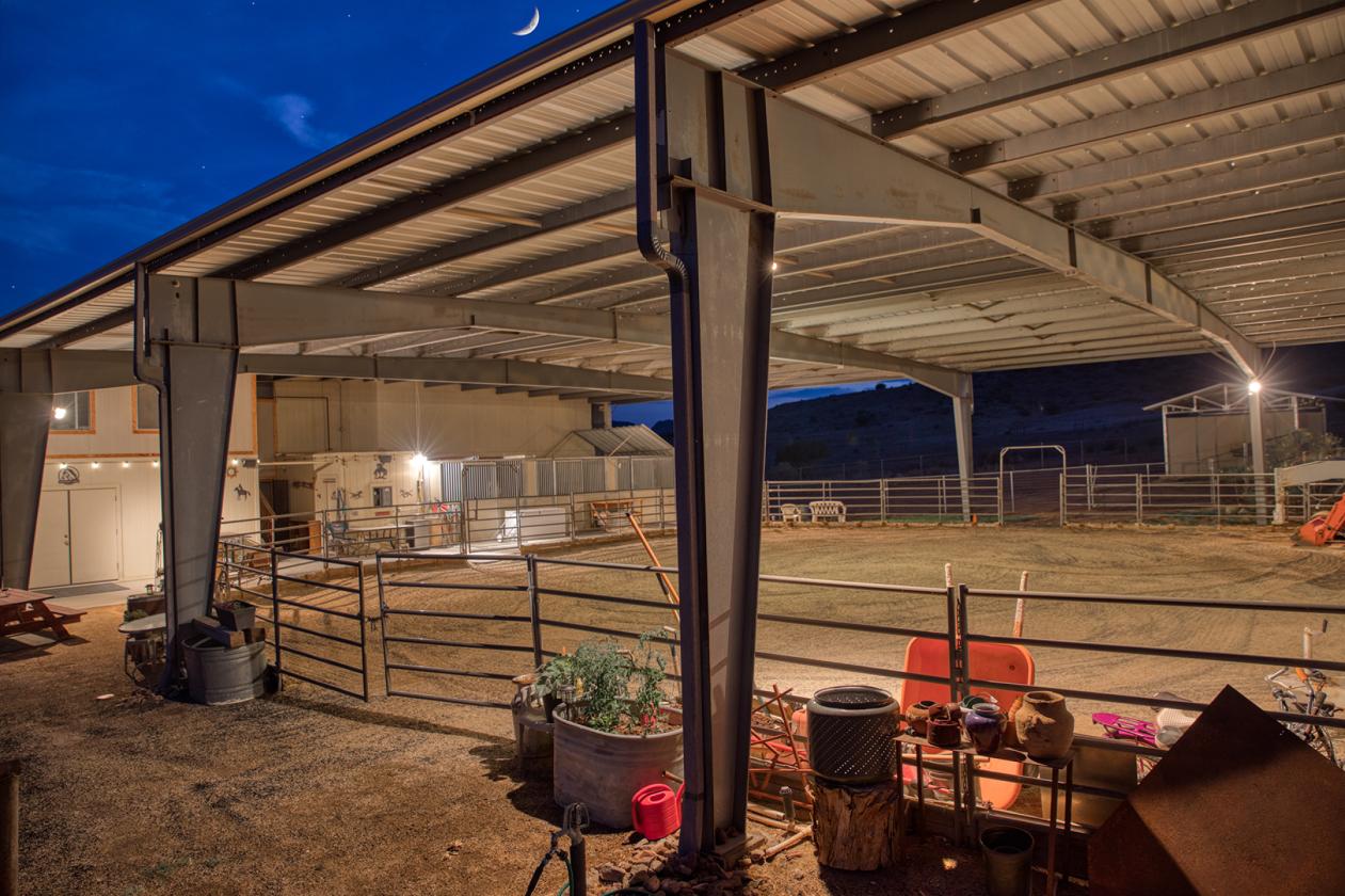 27 Acre Equestrian Dream Home w/ Views & Workshop - photo 17