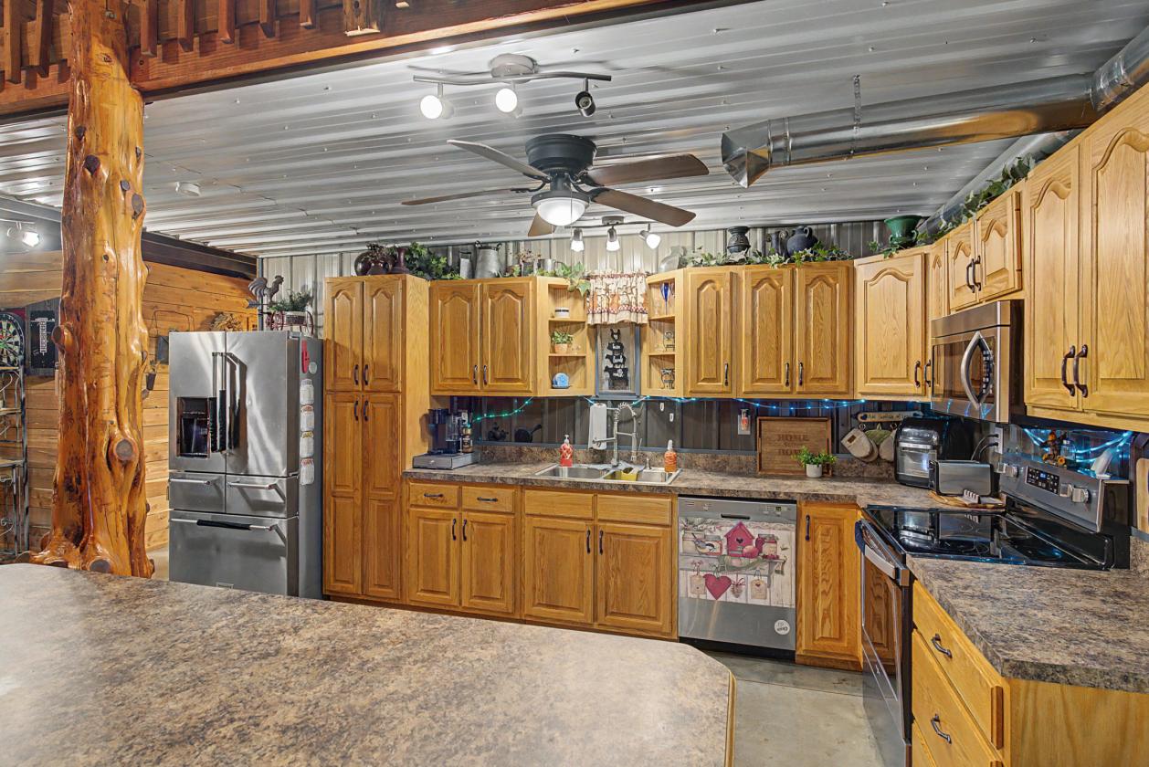 Perfect for the Outdoor Enthusiast! Stocked Pond! - photo 18