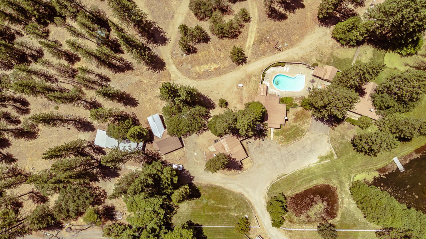 5 Cabins, Pond and Creek Frontage - photo 2