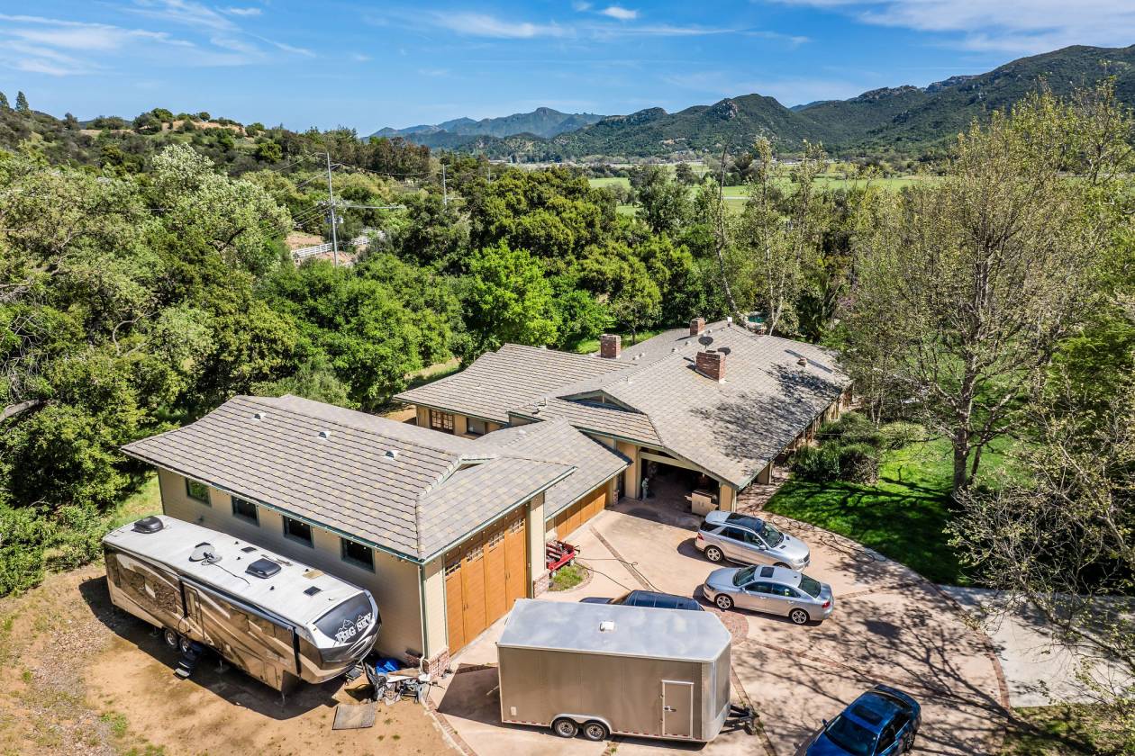 Home & Equestrian Facility-20 Acres-Hidden Valley - photo 3