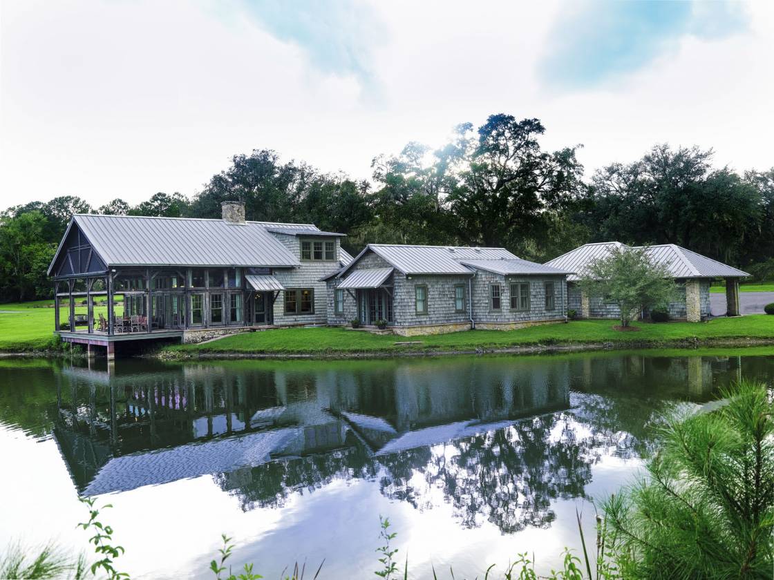 Horse Property for sale.