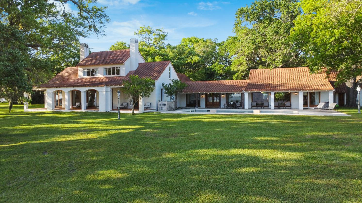 93 Acre Gulf-Front Estate. Horses Welcome - photo 4