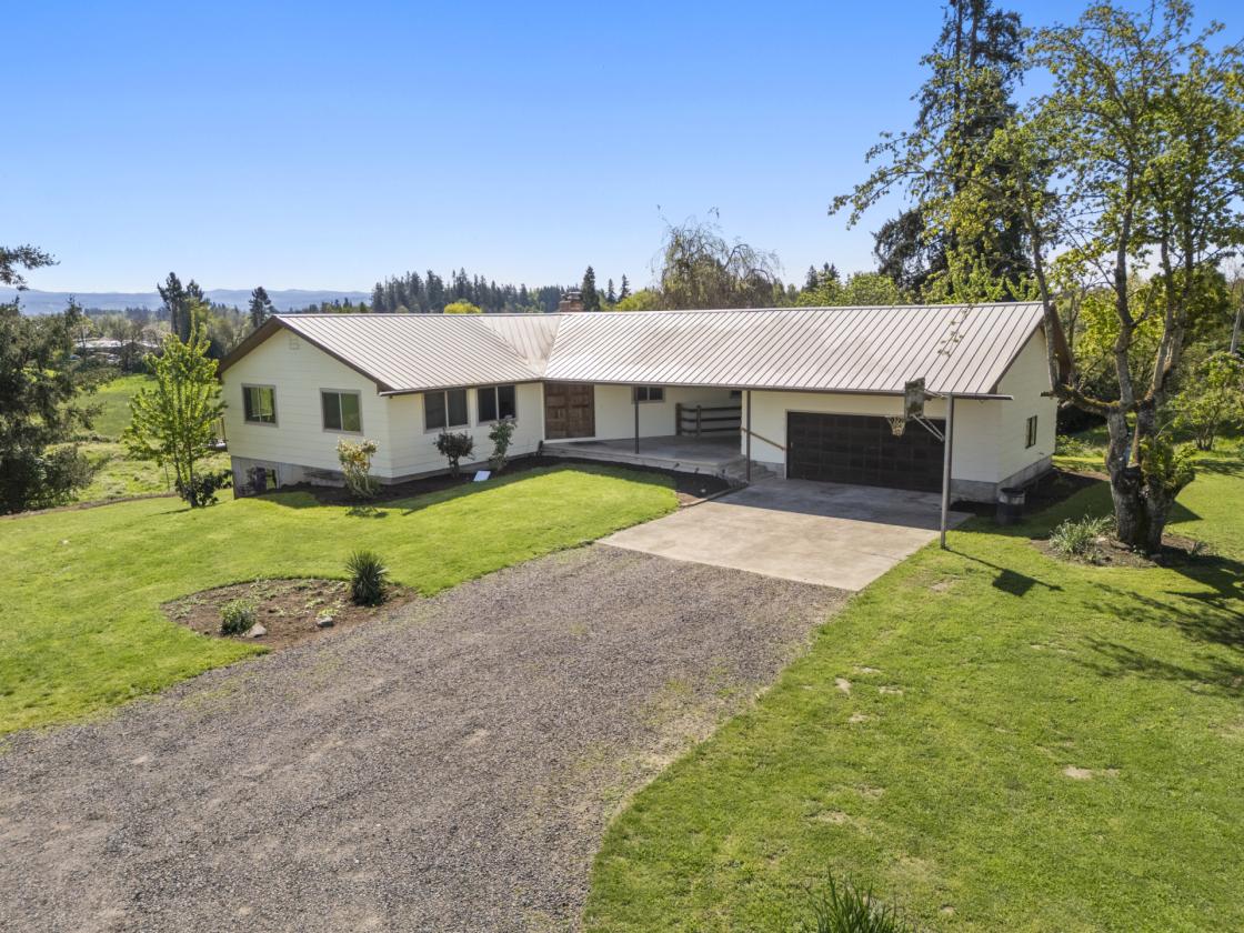 10 Acre Horse Property w/ Two Dwellings - photo 8