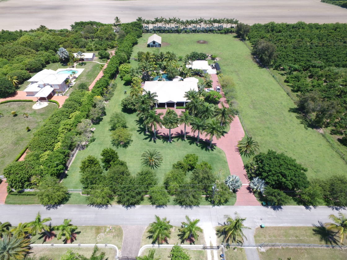 Florida plantationstyle home on nearly 5 acres within 20 mins of Miami
