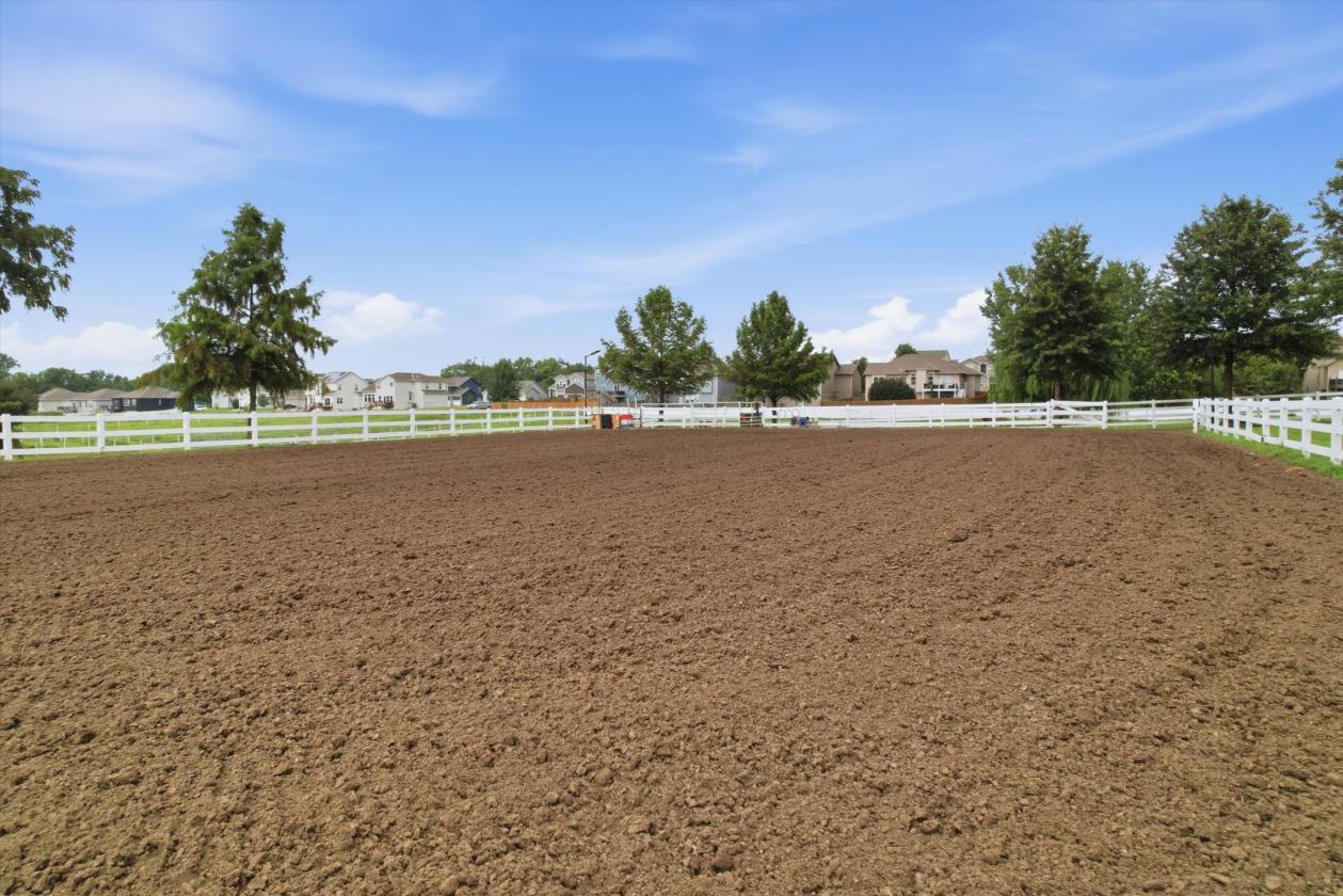 Premier Equestrian Estate on Nearly 20 Acres - photo 4