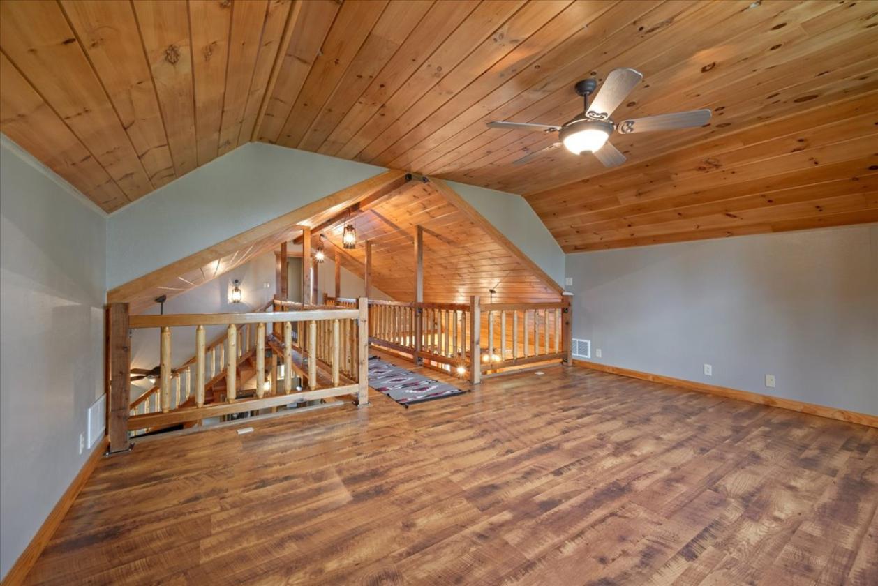 Chimney Rock Pioneer Crossing/Log Home & RV Park - photo 11