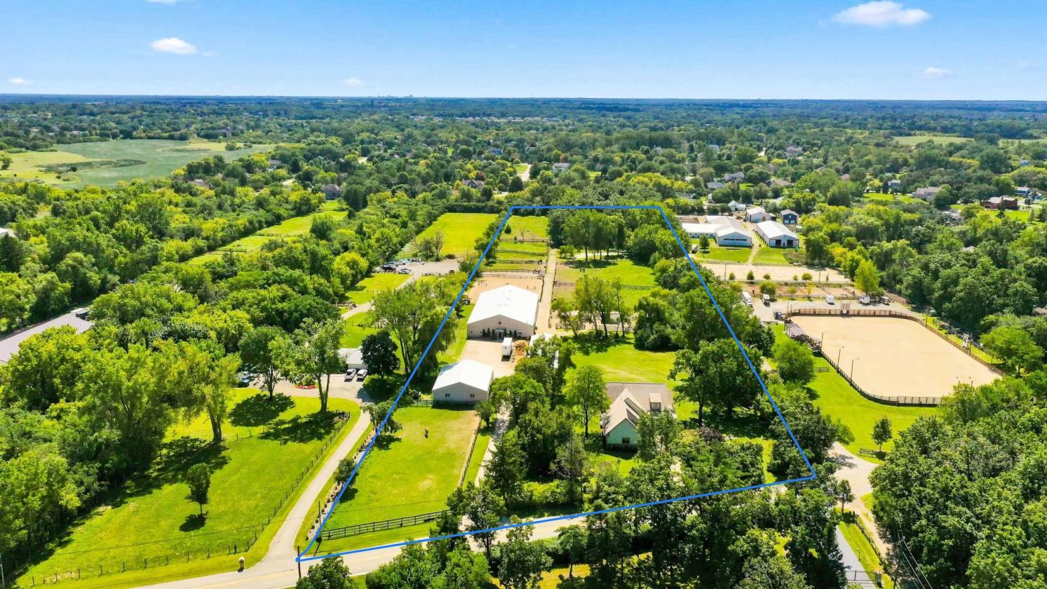 Established Equestrian Estate on 10 Acres - photo 1