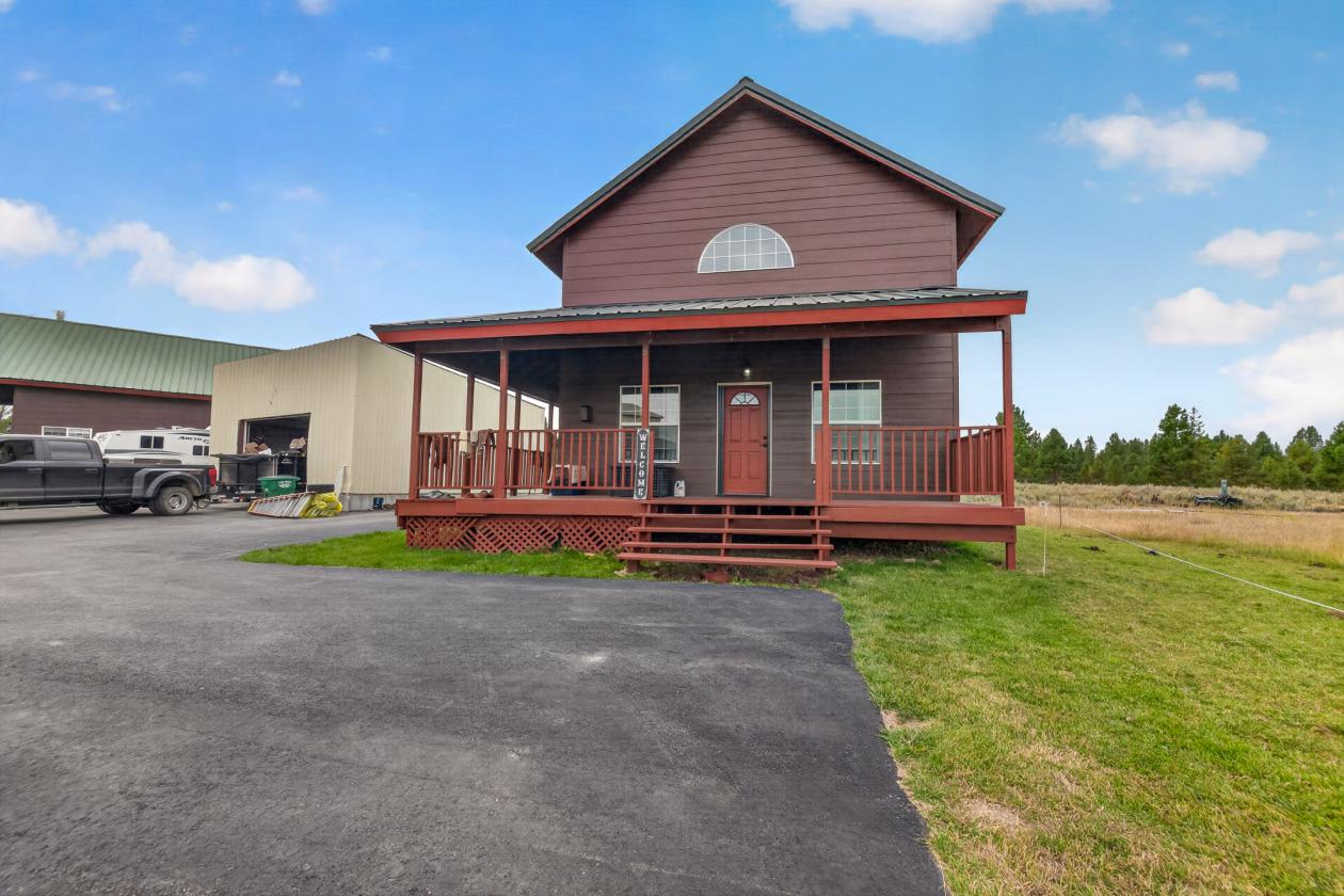 Horse Property in a mountain town - photo 17