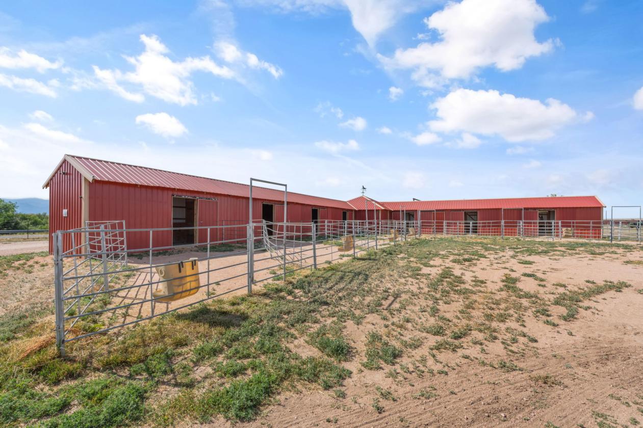 Turn-key equine facility just outside of Fountain! - photo 12