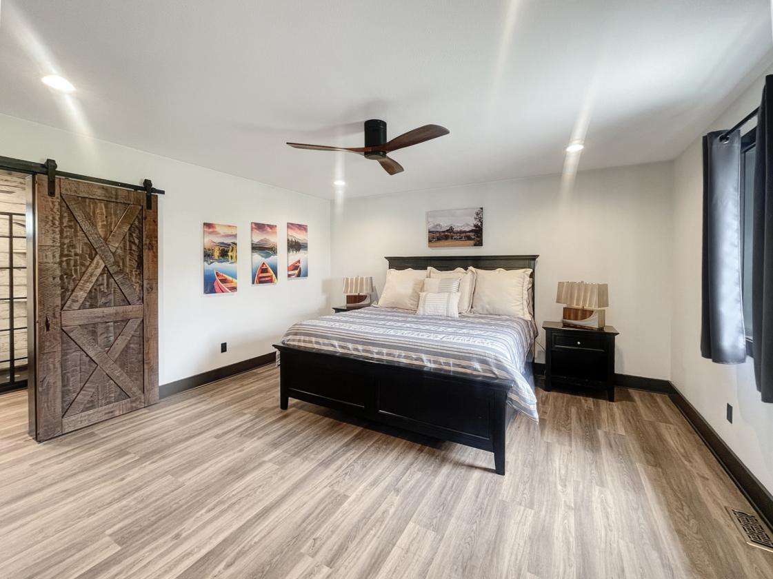 Show Stopper! 3 Home Luxury Horse Property - photo 7