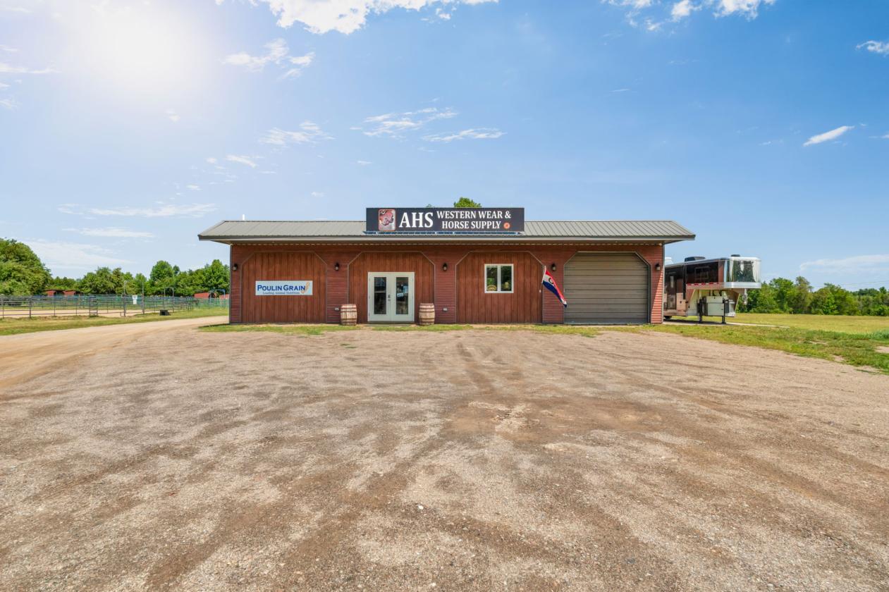 Arena's/Rodeo show & Event Venue almost 100 acres - photo 5