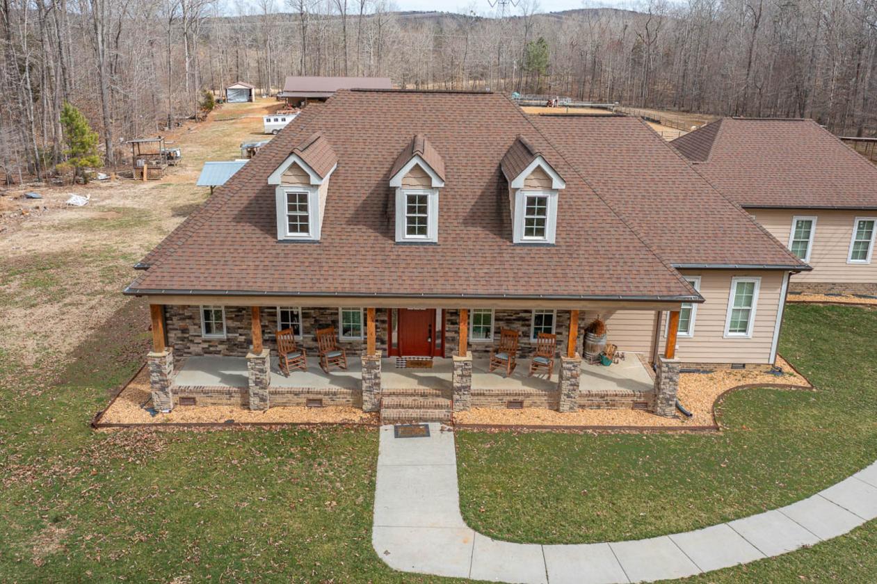 Must SEE Equestrian Property on 25+ acres - photo 2