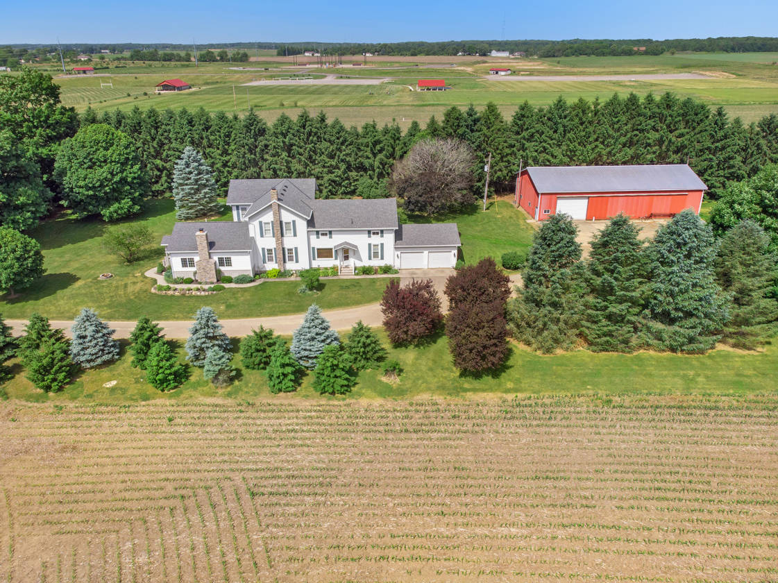 Horse ranch For Sale in SW Michigan Edwardsburg, Cass County, Michigan