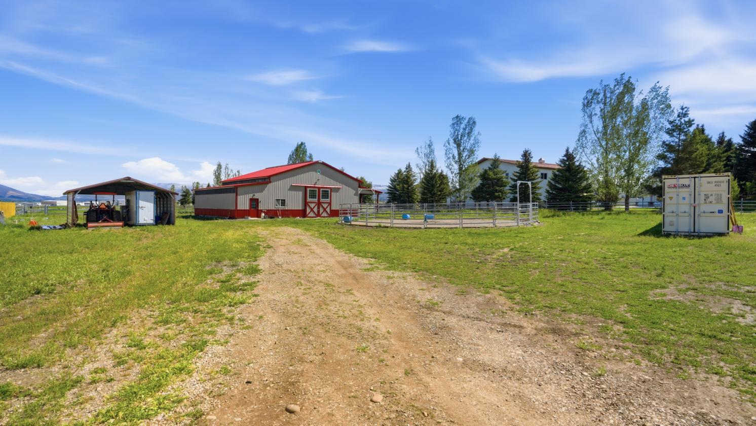 Amazing horse property - photo 7