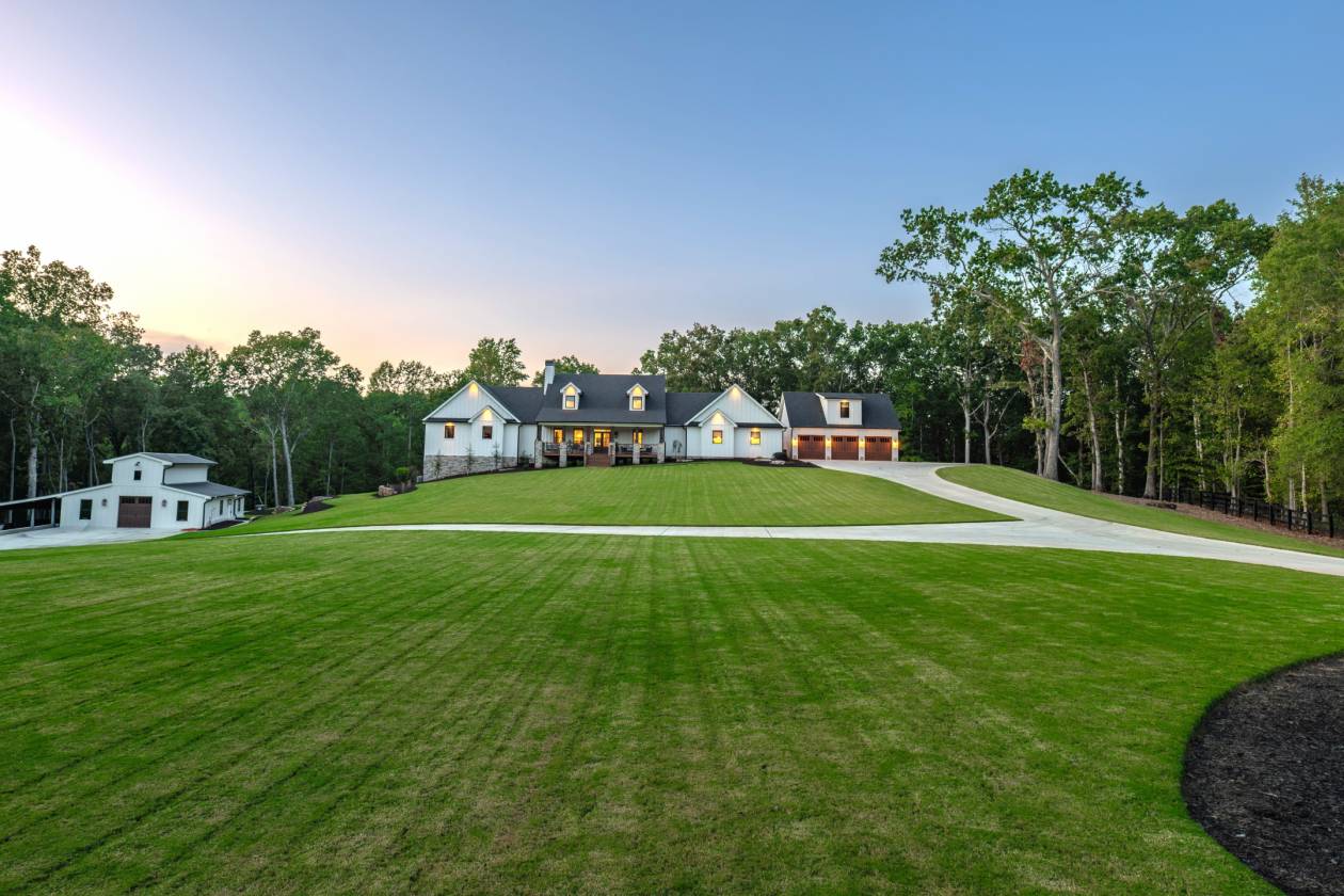 Horse Property for sale.