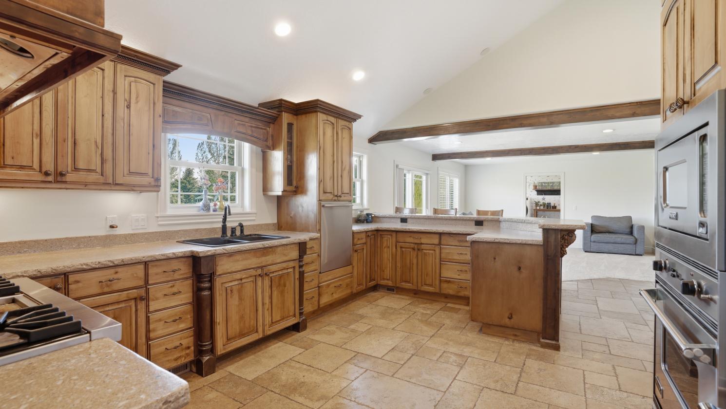 Amazing horse property - photo 18