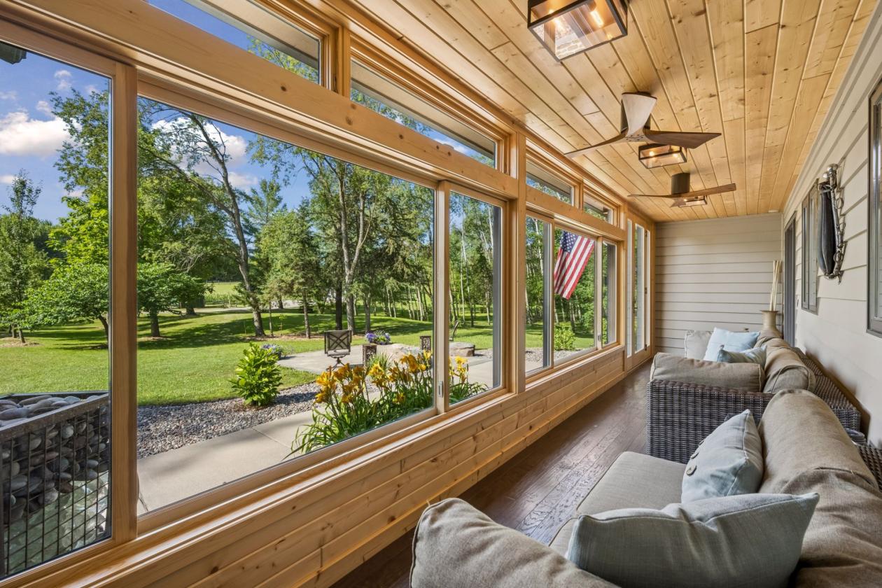 4.69 ACRES WITH LUXURY & PRIVACY - photo 4