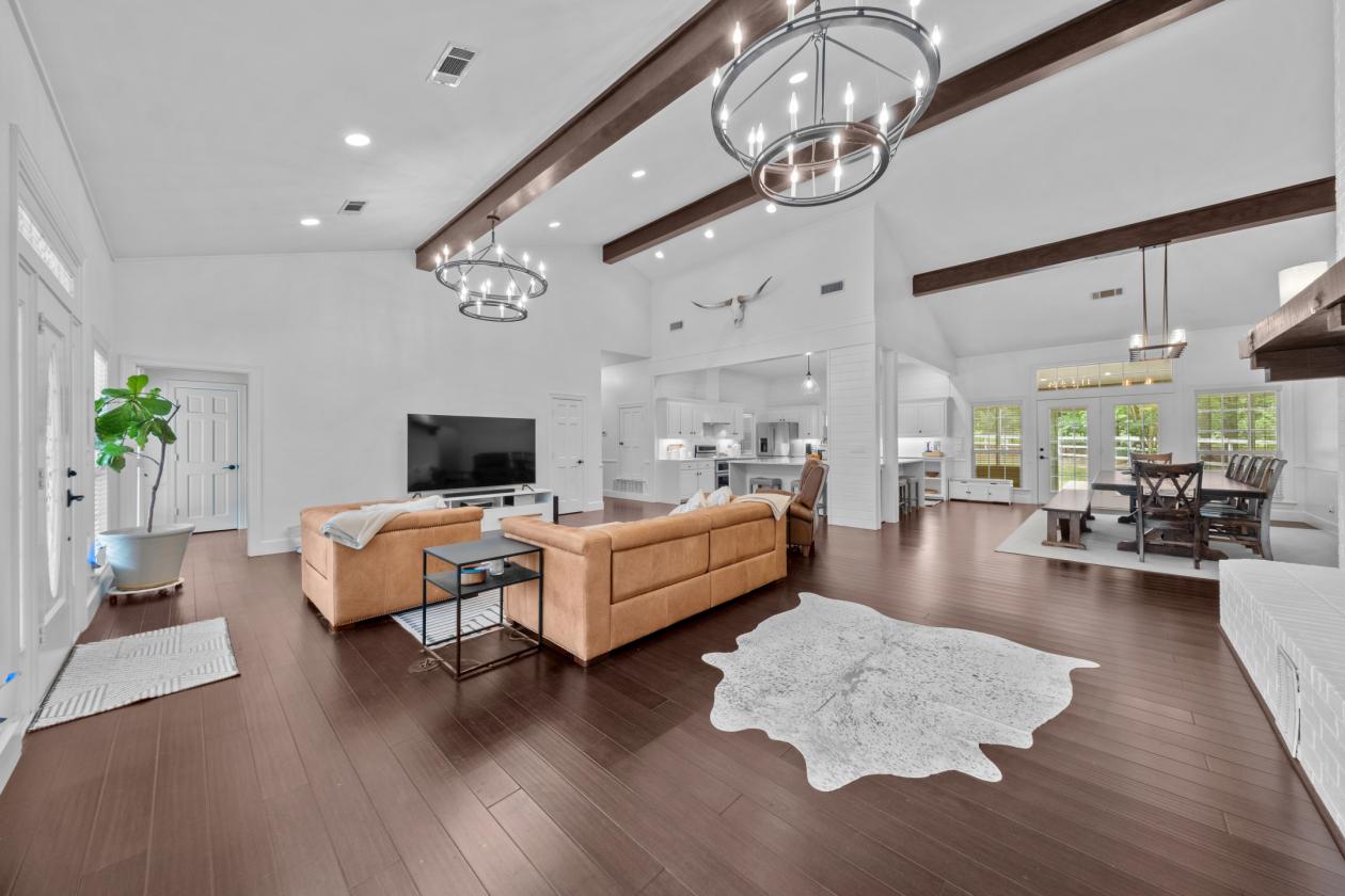 Beautiful Equestrian Ranch - photo 4