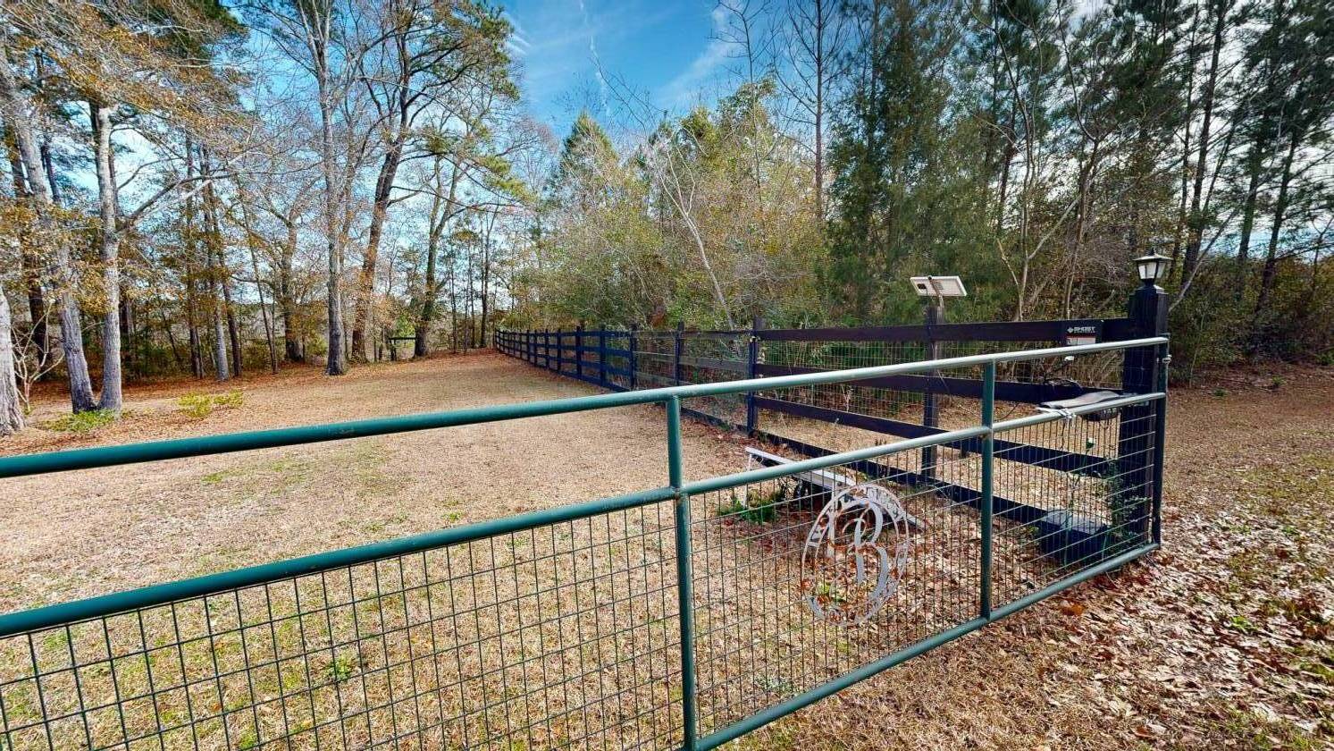 Luxury equestrian mini estate with executive home - photo 20