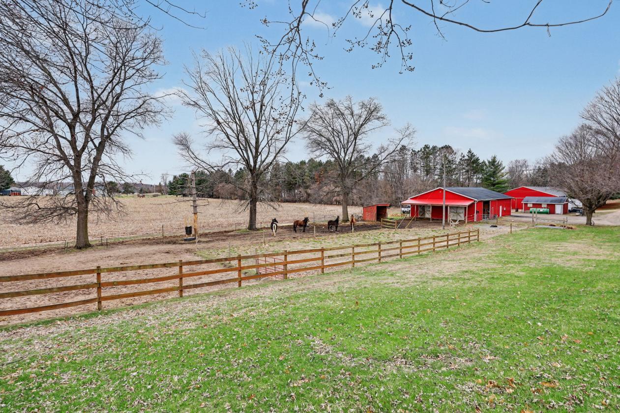 HUGE PRICE DROP - Indoor Arena + Secluded Home - photo 12