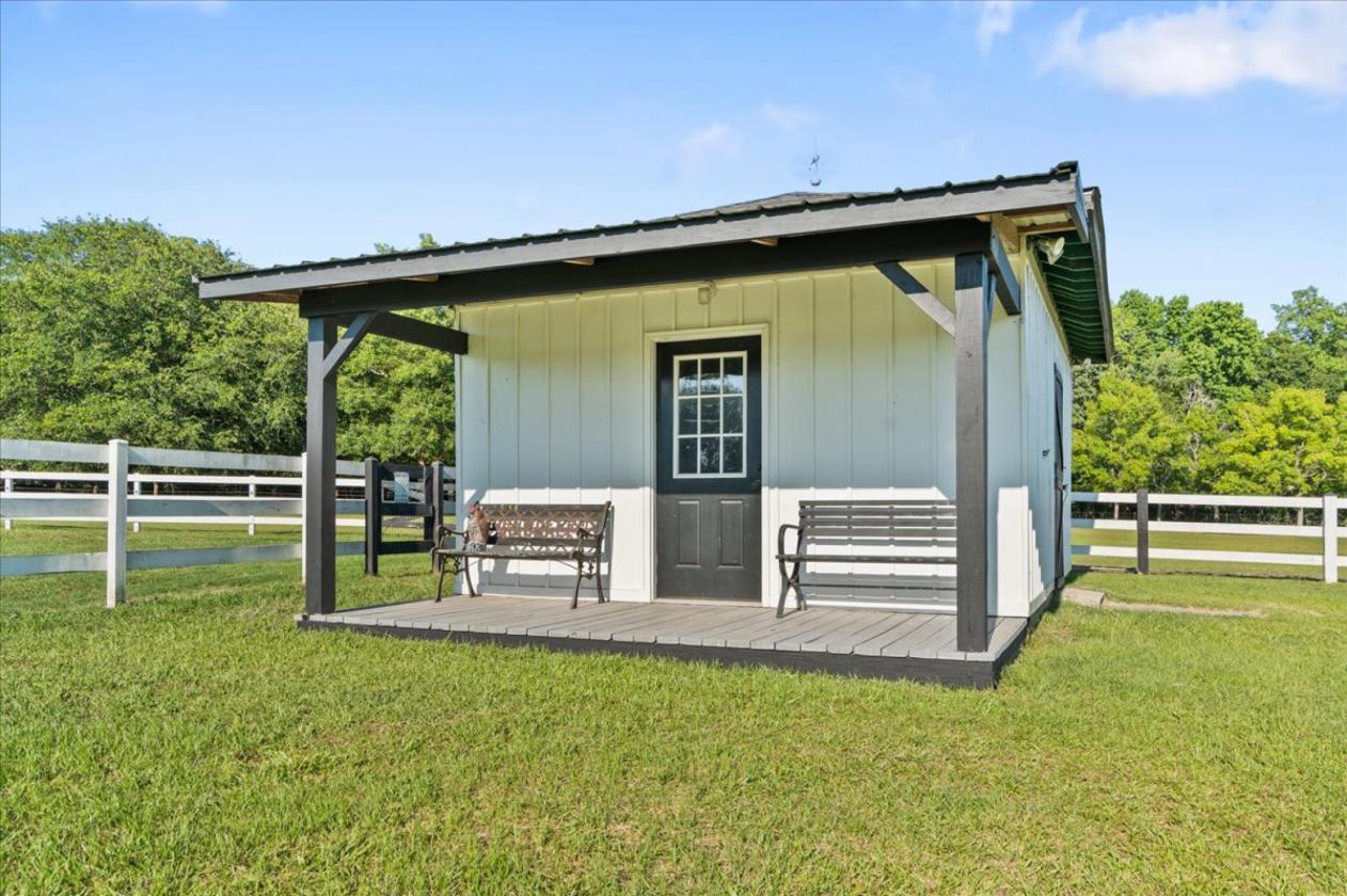 Remarkable 20-Acre Private Estate - photo 28
