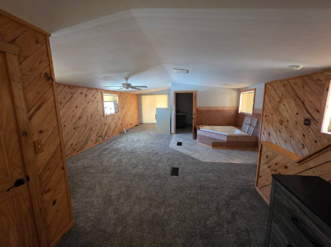 300 Acres off grid ranch with 2 springs - photo 16