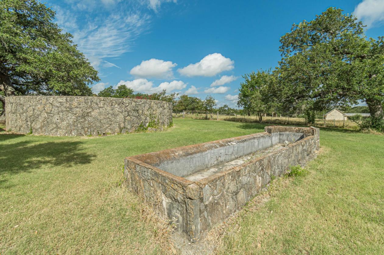 Comal County Equestrian Home - photo 26