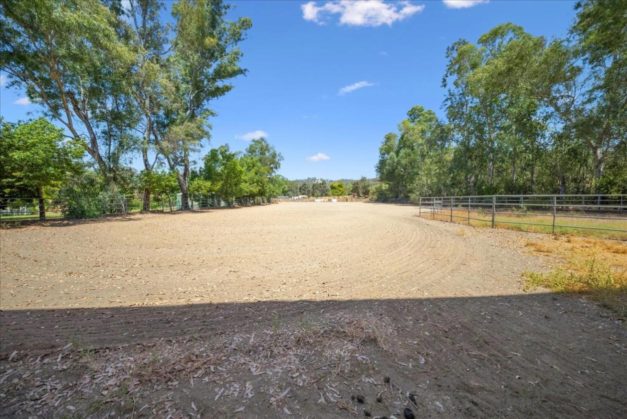 Professional Rodeo setup and Gorgeous House - photo 19