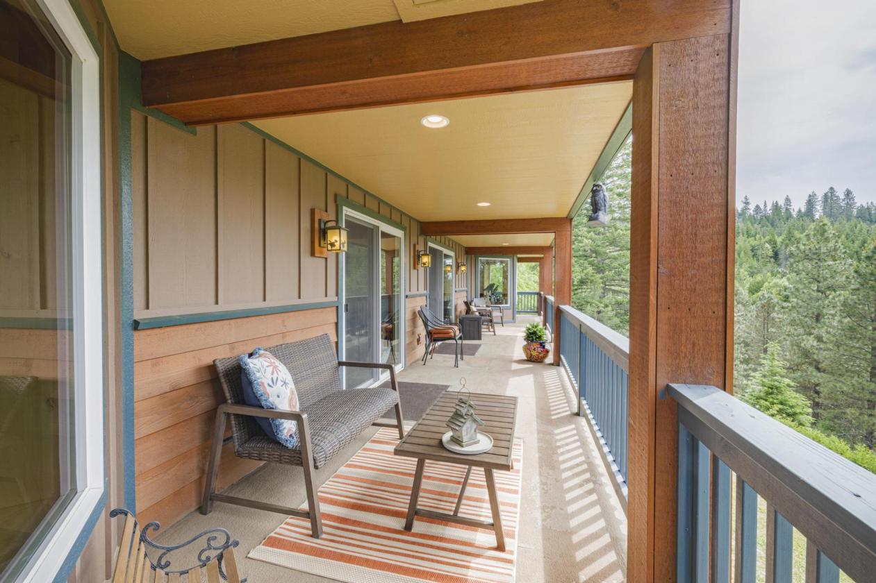 Stunning custom estate, bring your horses! - photo 22