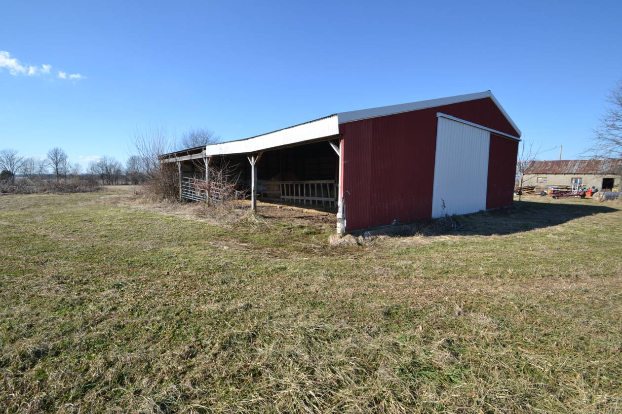 Beautiful Horse Farm with Fantastic Scenery! New Washington, Clark