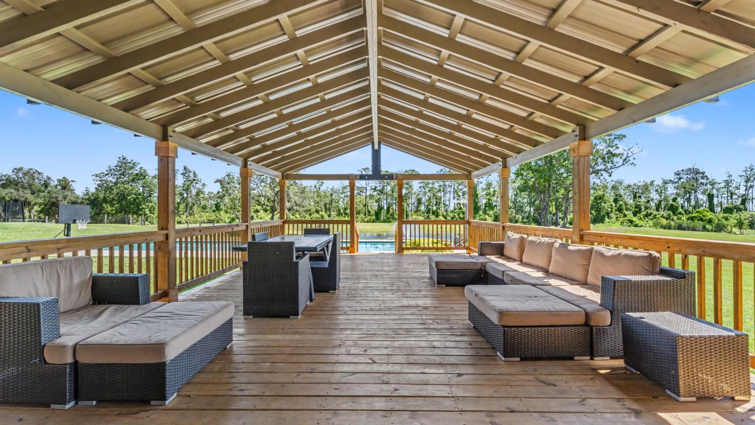 Fully Renovated Estate and Grounds on 20 Acres - photo 4