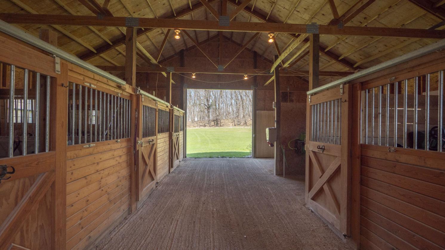 Extraordinary Equestrian Estate - Panoramic Views - photo 5