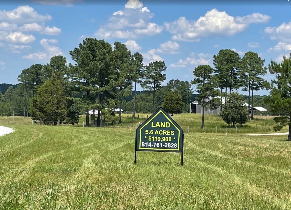 Horse Property for sale.