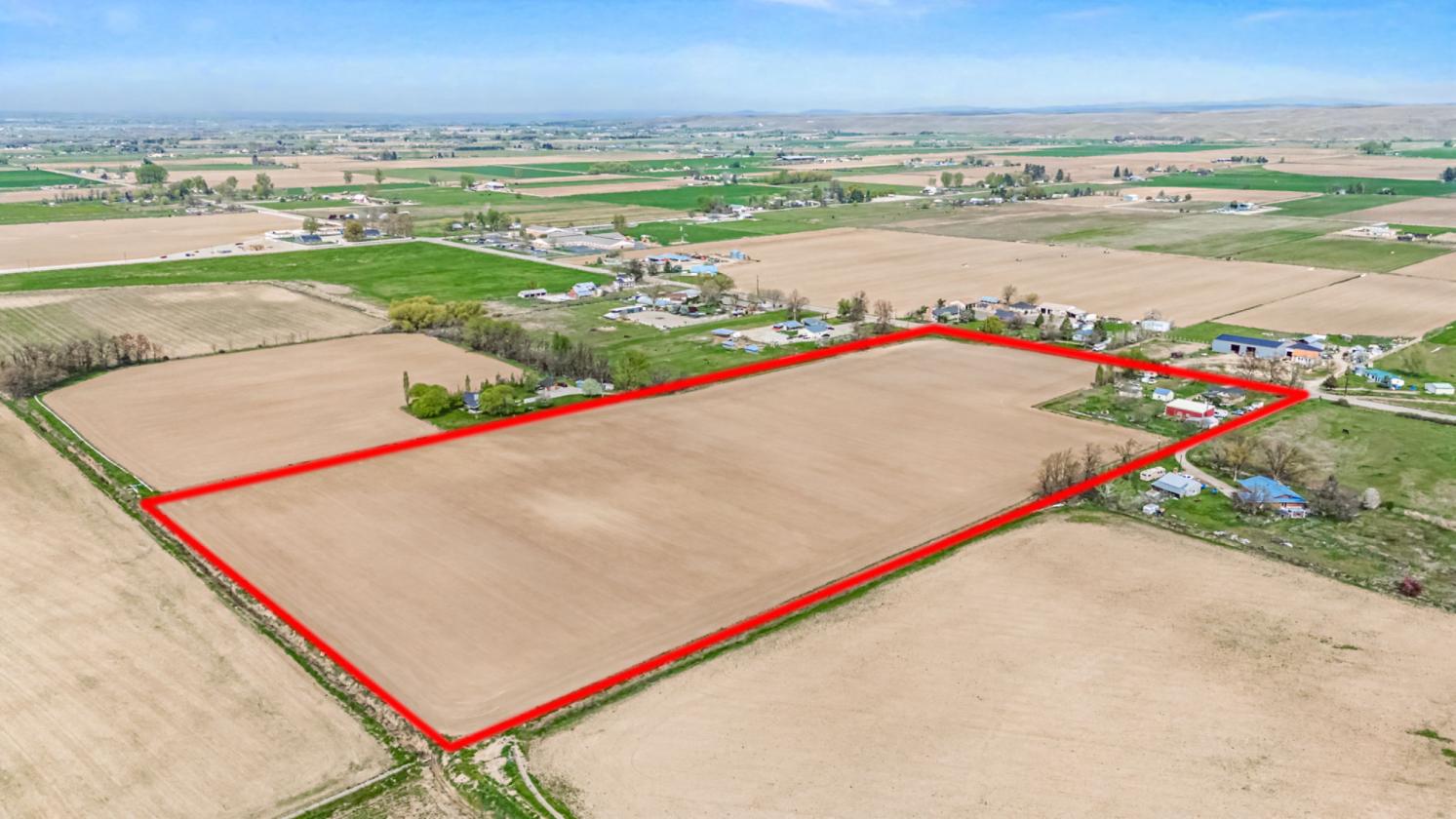Opportunity awaits on this 20-acre property! - photo 1