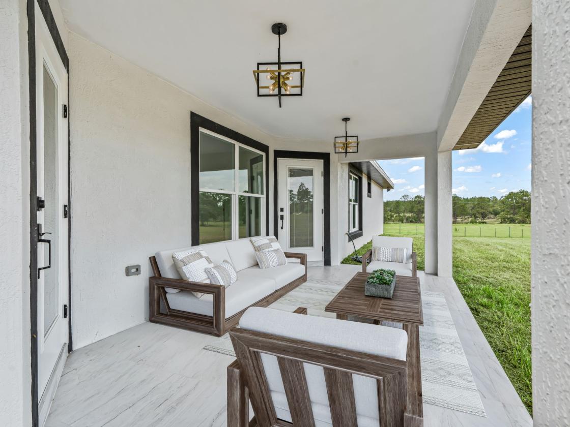 Fully Fenced Custom Home on 10 Acres - photo 27