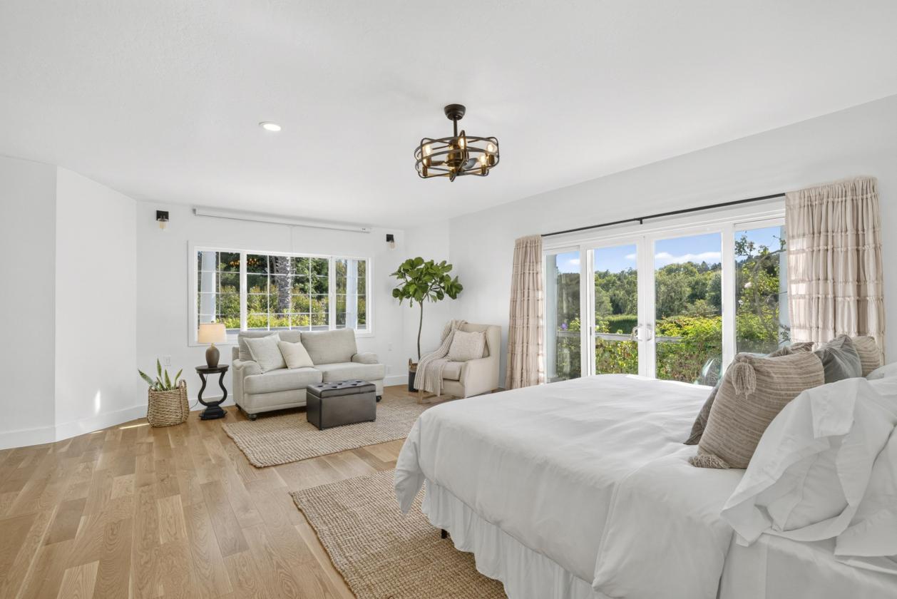Rare Equestrian Estate on 5.9 Acres - photo 14
