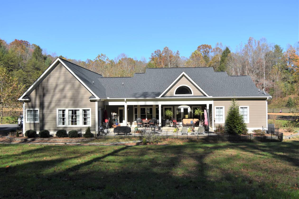 Luxury Home at The Coves Mountain River Club with 15... Lenoir