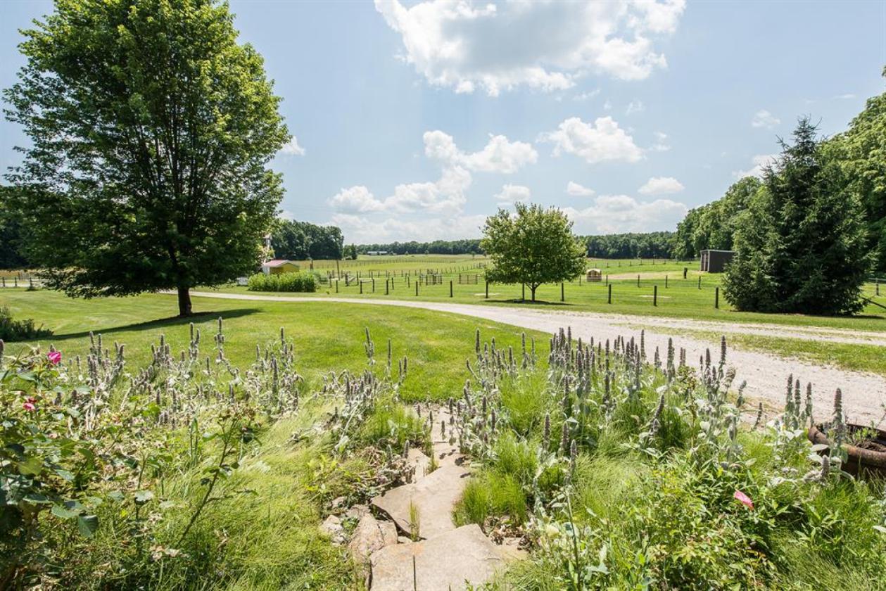Private 25.57-acre Equestrian Property - photo 4