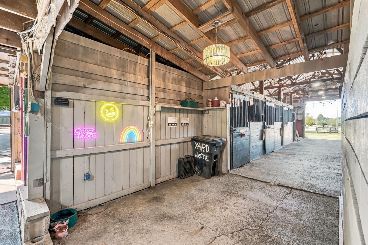 10-Acre Equestrian Estate in Prime Delaware County - photo 17