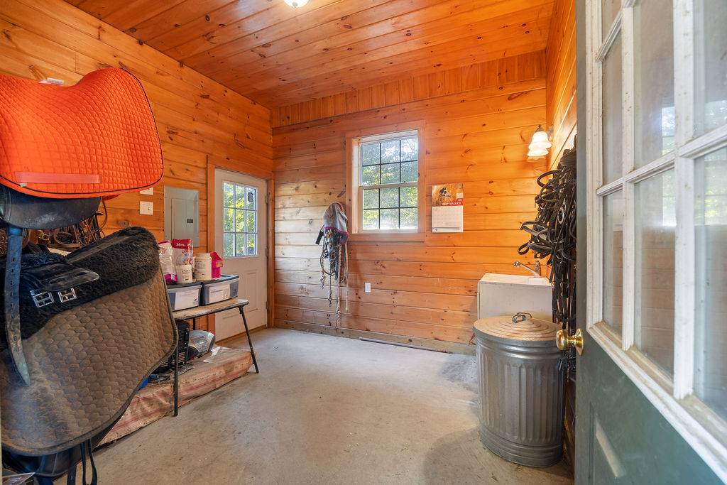 Ready-To-Use Equestrian Property - photo 8