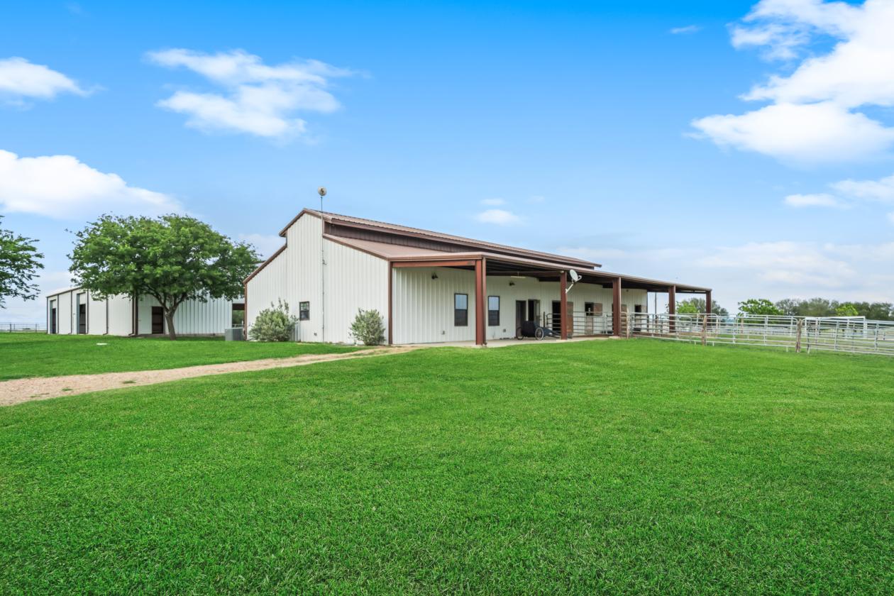 14.5+ Unrestricted Acre Equestrian Estate - photo 18